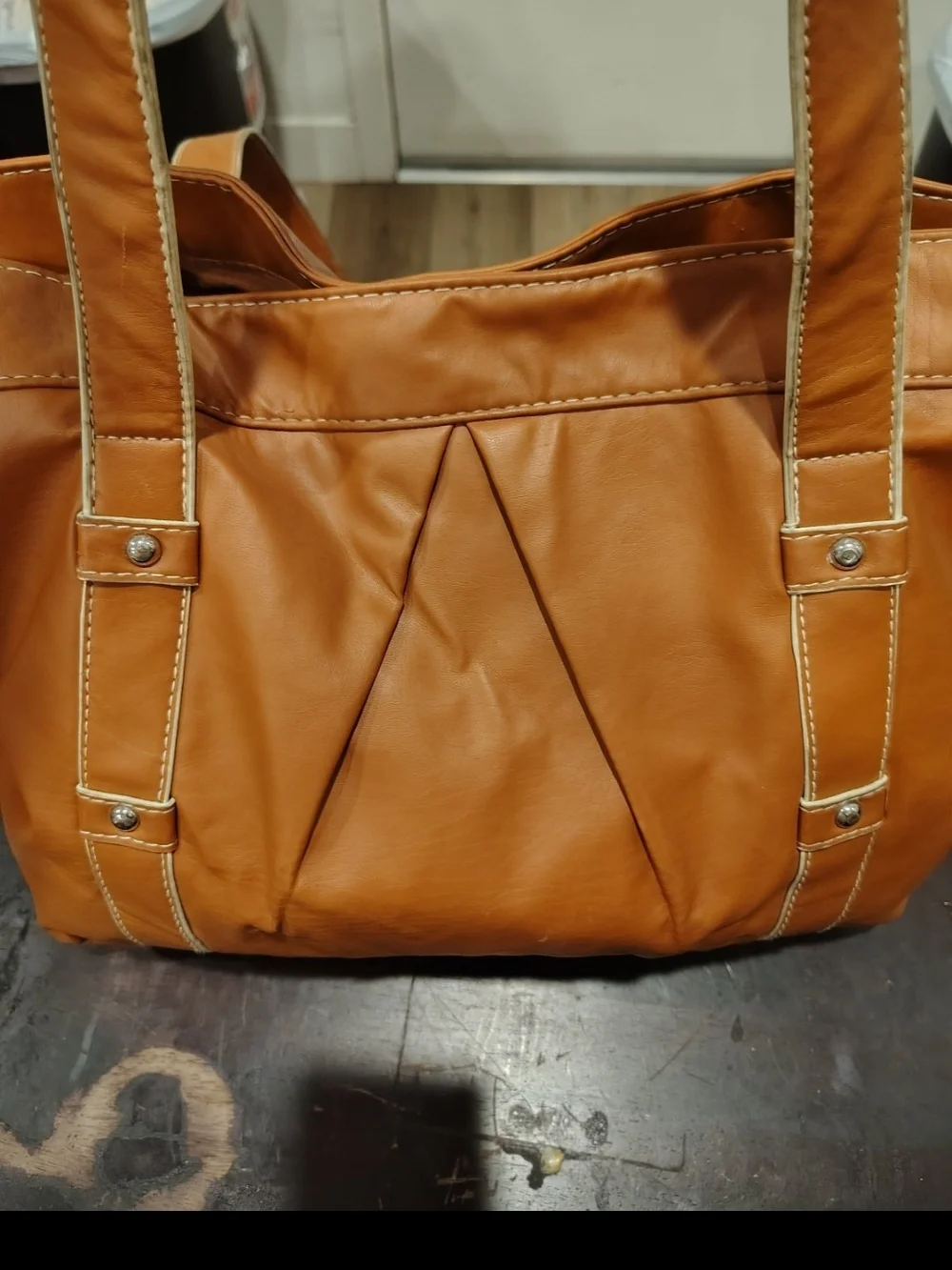 N/A spacious tan